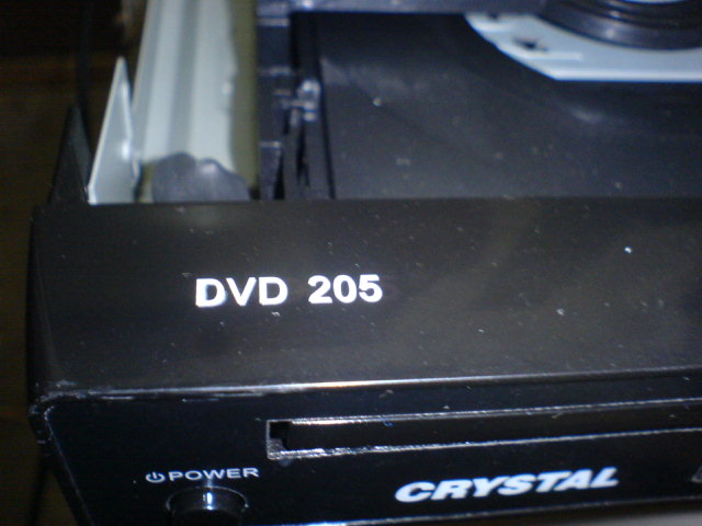 DVD Player Crystal 205 Panel Display Mati Dan Keluar Asap